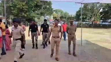 पालघर: पोलीस अधीक्षक यतिश देशमुख यांनी पालघर नगरपरिषद क्षेत्रातील मतदान केंद्रांची केली पाहणी