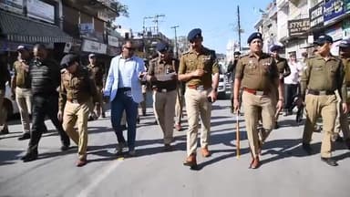 #बनभूलपुरा में सुरक्षा व्यवस्था का जायजा लेने के एसएसपी स्वयं उतरे #banbhulpuraa #railwayvikas #incrochment #रेलवेलाइन...