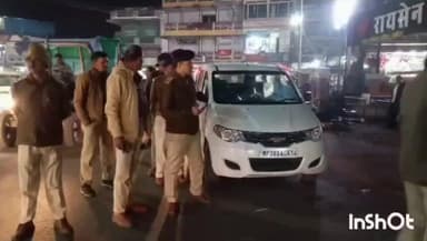 रायसेन: रायसेन पुलिस सड़कों पर उतरी, बाजारों में घूमी, सुरक्षा व्यवस्था के लिए संदिग्ध लोगों से पूछताछ की