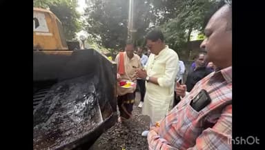 સાવલી: ભવાનીપુરા ગામ ખાતે રોડના ગામનું ખાતમુરત ધારાસભ્ય દ્વારા કરવામાં આવ્યું