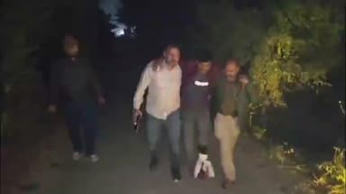 ज़मानिया: गाजीपुर के कालूपुर मोड़ के पास पुलिस और गौ तस्कर के बीच मुठभेड़, एक तस्कर के पैर में लगी गोली, गिरफ्तार, एक फरार