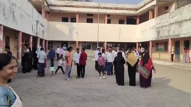 वणी: वणी नगर परिषद निवडणुकीत सरासरी 67 टक्के मतदान निवडणूक विभागाची रात्री उशिरा माहिती