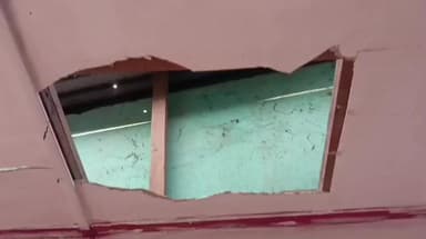 তুফানগঞ্জ ১: একই রাতে একাধিক দোকানে চুরির ঘটনায় রীতিমতো চাঞ্চল্য কালীবাড়ি রেগুলেটেড মার্কেটে এলাকায়, তদন্তে পুলিশ