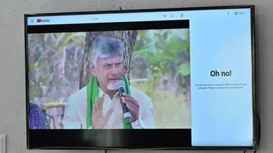 ఎమ్మిగనూరు: ఎమ్మిగనూరు మండలం కడిమెట్లలో 'రైతన్న.. మీకోసం' కార్యక్రమం లో పాల్గొన్న జిల్లా కలెక్టర్ సిరి, రైతుల సమస్యలపై చర్చించారు...