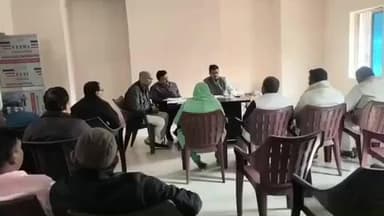 धोरैया: मनरेगा कार्यालय धोरैया में पीओ की अध्यक्षता में मुखिया व मनरेगा कर्मियों की हुई बैठक