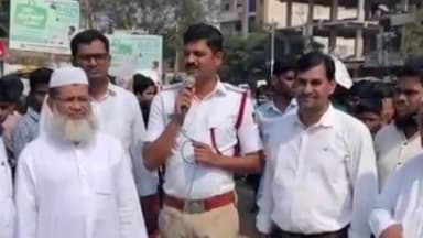 ಬಸವಕಲ್ಯಾಣ: ಪ್ರಾಣ ರಕ್ಷಣೆಗಾಗಿ ಸಂಚಾರಿ ನಿಯಮಗಳನ್ನು ಕಡ್ಡಾಯವಾಗಿ ಪಾಲಿಸಿ; ನಗರದಲ್ಲಿ ಸಂಚಾರಿ ಠಾಣೆ ಪಿಎಸ್ಐ ಸಿದ್ದೇಶ್ವರ ಸಲಹೆ