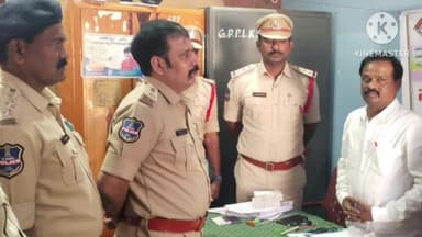 పాలకుర్తి: పాలకుర్తి మండలం లో నామినేషన్ కేంద్రాలను పరిశీలించిన జనగాం వెస్ట్ జోన్ డిసిపి రాజమహేంద్ర నాయక్