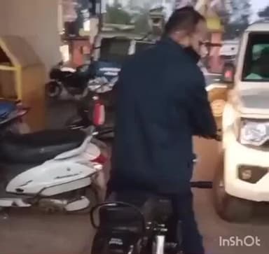 राजनांदगांव: यातायात पुलिस ने शहर के विभिन्न क्षेत्रों में 23 मॉडिफाई सायलेंसर वाले बुलेट चालकों पर की कार्रवाई