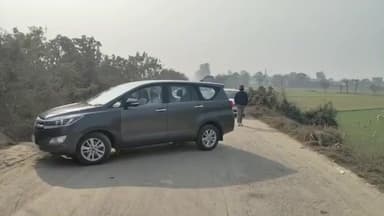 ਫ਼ਿਰੋਜ਼ਪੁਰ: ਪਿੰਡ ਅਟਾਰੀ ਦੇ ਨੇੜੇ ਨਿਰਮਾਣ ਅਧੀਨ ਸੜਕ ਦਾ ਕੰਮ ਮੁਕੰਮਲ ਨਾ ਹੋਣ ਕਾਰਨ ਵਾਪਰ ਰਹੇ ਹਾਦਸਿਆਂ ਨੂੰ ਲੈ ਕੇ ਨੈਸ਼ਨਲ ਹਾਈਵੇ ਕੀਤਾ ਜਾਮ