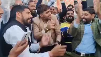 शाहपुरा: शाहपुरा में एसआईआर का कार्य पूर्ण होने पर एसडीएम ने बीएलओ के साथ मनाया जश्न