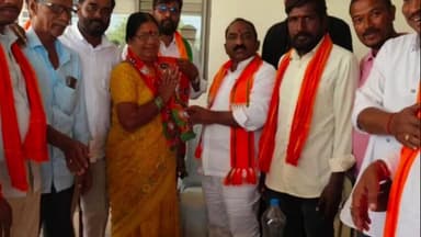 బాన్సువాడ: బాన్సువాడలో పలు గ్రామాలకు చెందిన కాంగ్రెస్ నాయకులు బీజేపీలో చేరిక, కండువా కప్పి పార్టీలో ఆహ్వానించిన, జిల్లా అధ్యక్షుడు