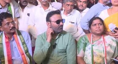 ಸಂಡೂರು: ಅಧಿಕಾರ ಹಂಚಿಕೆಯ ಬಗ್ಗೆ
ಸಿಎಂ-ಡಿಸಿಎಂ ಚರ್ಚಿಸಿ ಕ್ಲಾರಿಟಿ ಕೊಟ್ಟಿದ್ದಾರೆ :ತಾಲ್ಲೂಕಿನ ವಿಠಲಾಪುರದಲ್ಲಿ ಸಂತೋಷ್ಲಾಡ್