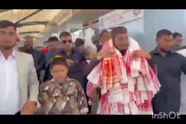 আজাৰা: বেৰিষ্টাৰ হৈ প্ৰথম বাৰৰ বাবে অসমলৈ আহিল হাফিজ ইলিয়াছ হুছেইন আনছাৰী