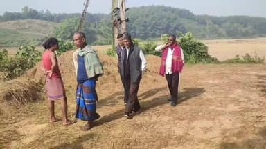 বিলোনিয়া: বিলোনিয়ার রাজনগরের বিভিন্ন পাড়া পরিদর্শন করেন প্রাক্তন বিধায়ক সূদন দাস সহ এক প্রতিনিধি দল