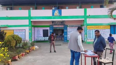 बतौली: सीतापुर विद्यालय रामकुमार टोप्पो ने आज बतौली अंतर्गत भटको में कस्तूरबा गांधी बालिका आवासीय विद्यालय का किया औचक निरीक्षण