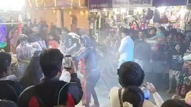 রামপুরহাট ১: রামপুরহাট শহরের উত্তারায়ান ক্লাবের দক্ষিণা কালীর প্রতিমা নিরঞ্জনের শোভাযাত্রা অনুষ্ঠিত হলো বুধবার