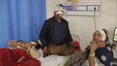 सिसवन: बारात जा रहे एक ही परिवार के 7 लोग गंभीर रूप से घायल, सदर अस्पताल में इलाज जारी