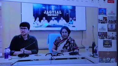 ధర్మారం: పంచాయతీ ఎన్నికలపై వీడియో కాన్ఫరెన్స్లో రాష్ట్ర ఎన్నికల కమిషనర్ రాణి కుమిదిని జిల్లా కలెక్టర్లతో సమావేశం