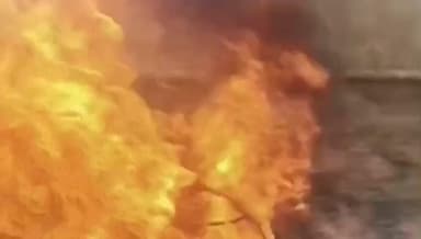 વડોદરા ઉત્તર: વડોદરા શહેરના GST કોલોની માં એક યુવકે અગમ્ય કારણોસર જાતે એક્ટિવા ગાડી માં આગ ચાપી