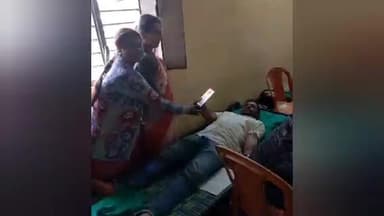 কেশপুর: শহীদ ক্ষুদিরামের ১৩৭ তম জন্ম দিবস উপলক্ষে কেশপুরে স্বেচ্ছায় রক্তদান শিবির DYFI এর