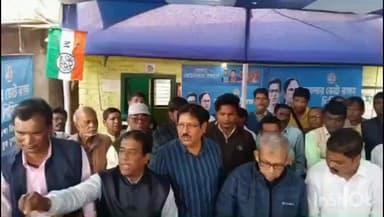 ওন্দা: ওন্দায় তৃণমূলের ‘বাংলার ভোট রক্ষা শিবিরে’ মন্ত্রী মানস ভুঁইয়া, SIR অগ্রগতি খতিয়ে দেখলেন