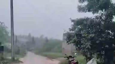 కొండపి: ద్విత్వ తుఫాను కారణంగా కొండపి, సింగరాయకొండ పరిసర ప్రాంతాలలో భారీ వర్షాలు