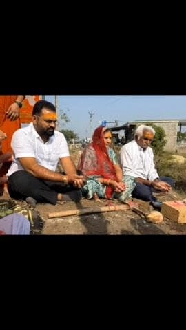 જેસર: જેસર તાલુકામાં ગોટી પરિવાર દ્વારા 20 લાખના ગેટનું ખાતમુહૂર્ત
જેસર તાલુકાના આંગણે ગોટી પરિવાર દ્વારા અંદાજે 20 લાખના