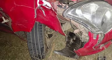 ಯಳಂದೂರು: ಬೂದಿತಿಟ್ಟು ಬಳಿ ಕಾರು–ಬೈಕ್ ಮುಖಾಮುಖಿ: ಬೈಕ್ ಸವಾರರಿಗೆ ಪೆಟ್ಟು