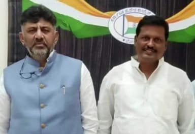 ಹಳಿಯಾಳ: ಉಪ ಮುಖ್ಯಮಂತ್ರಿ ಡಿ.ಕೆ.ಶಿವಕುಮಾರ್ ಅವರನ್ನು ಭೇಟಿಯಾದ ತಾಲೂಕಿನ ಮಾಜಿ ಜಿ.ಪ.ಸ ಕೈತಾನ ಬಾರ್ಬೋಜ