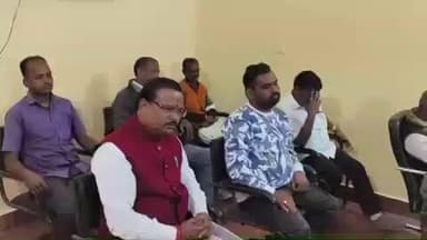 पाकुड़: पाकुड़ को जाम-मुक्त शहर के लक्ष्य पर जिलाप्रशासन सख्त,SDO ने बैठक कर 14 दिसम्बर से अवैध ऑटो-टोटो पर पूर्ण प्रतिबंध #auto