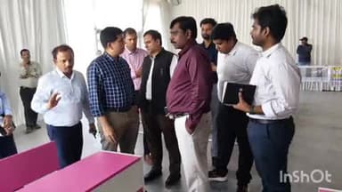 స్కూల్ ఎడ్యుకేషన్ ప్రిన్సిపల్ సెక్రటరీ కోన శశిధర్ కు స్వాగతం పలికిన జిల్లా కలెక్టర్ డైరెక్టర్ ఎన్.ప్రభాకరరెడ్డి