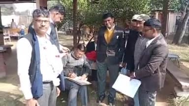 बार एसोसिएशन वैर के चुनाव में दो अध्यक्ष पद हेतु एवं एक सचिव पद हेतु एक कोषाध्यक्ष पद हेतु नामांकन हुआ जमा