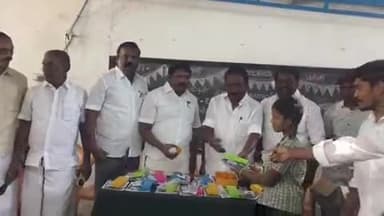 வேப்பந்தட்டை: அன்னமங்கலம் சிறுமலர் தொடக்கப்பள்ளியில் துணை முதல்வர் உதயநிதி ஸ்டாலின் பிறந்தநாள் விழா, இனிப்புகள் மற்றும் பனைவிதைகள் வழங்கினர்