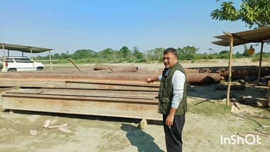 টিংখং: আঘোণীবাৰী–তেলপানী সংযোগী বুঢ়ীদিহিং নদীৰ ওপৰ নিৰ্মাণকাৰ্য চলি থকা পকী দলঙ কাম কাজ বুজ ল'লে মন্ত্ৰী বিমল বৰাই