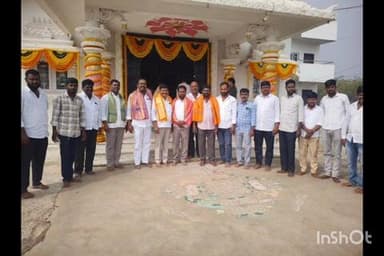 నవాబ్పేట: నవాబ్ పేట్ మండలం మహితబ్కాన్ గుడాలో దుర్గా ప్రసాద్ ను ఏకగ్రీవంగాసర్పంచ్ గా ఎన్నుకున్న గ్రామస్తులు