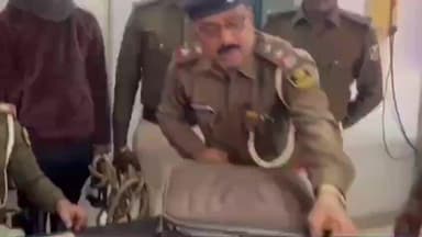 मोकामा: मोकामा पुलिस की बड़ी कार्रवाई: बाइक चोर गिरोह और गांजा तस्करों का भंडाफोड़, दो गिरफ्तार