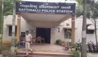 ರಟ್ಟೀಹಳ್ಳಿ: ನೇಸ್ವಿ ಗ್ರಾಮದಲ್ಲಿ ಇಸ್ಪೀಟ್ ಜೂಜಾಟ್ ಆಡುತಿದ್ದವರ ಬಂದನ