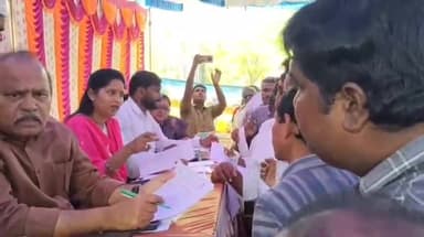 శింగనమల: పూట్లూరు మండల కేంద్రంలో ప్రజా దర్బార్ కార్యక్రమంలో పాల్గొన్న ఎమ్మెల్యే బండారు శ్రావణి ప్రజల వద్దకే పాలన అందిస్తున్న ఘనత