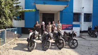 কালচিনি: মোটরসাইকেল চুরি মামলার তদন্তে উল্লেখযোগ্য সাফল্য অর্জন করল জয়গাঁ পুলিশ, চুরির চারটি বাইক উদ্ধার