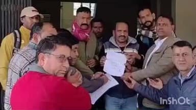 चौखुटिया: चौखुटिया में बीडीओ का स्थानांतरण रद्द करने की मांग तेज, पंचायत प्रतिनिधियों ने उपजिलाधिकारी को सौंपा ज्ञापन