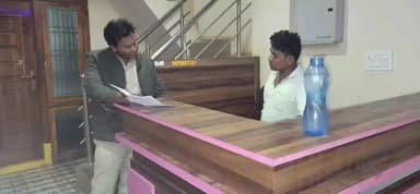 గిద్దలూరు: కంభం, గిద్దలూరు పరిసర ప్రాంతాలలో లాడ్జిలను తనిఖీ చేసిన పోలీసు అధికారులు, పూర్తి సమాచారాన్ని భద్రపరచాలన్న పోలీసులు