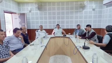 বিলোনিয়া: জেলা ভিত্তিক বিজ্ঞান প্রদর্শনীকে সফল করতে বিলোনিয়া শিক্ষা দপ্তরের কনফারেন্স হলে বৈঠক অনুষ্ঠিত হয়