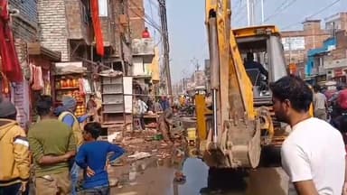 जहानाबाद जिला प्रशासन का शहर चला बुलडोजर ।
#BiharNews #news #tranding #tejashwiyadav #nitishkumar #viralvideo #...