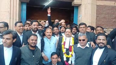 राजस्थान हाई कोर्ट एडवोकेट चुनाव 2025 :- रणजीत जोशी ने भरा नामांकन
#court #edvoket #RajasthanNews #jodhpurcity