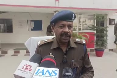 मऊ: हलधरपुर थाना क्षेत्र के अंतर्गत ₹50000 का इनामिया गिरफ्तार, अपर पुलिस अधीक्षक श्री अनूप कुमार ने की पुष्टि