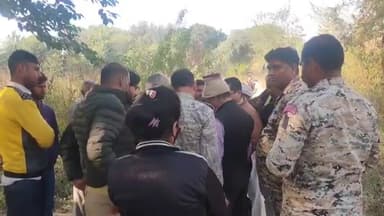 महावन: थाना जमुना पार के श्रीजी कुंज में कब्जा हटाने पहुंची नगर निगम की टीम, कार्रवाई अधूरी छोड़कर लौटी, मामला चार साल से लंबित