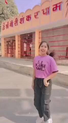 मछलीशहर: सुजानगंज के गौरी शंकर मंदिर पर युवती का आस्था के साथ खिलवाड़ करने का वीडियो हो रहा है वायरल