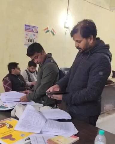 कौंच: कोंच तहसील में मतदाता सूची पुनरीक्षण का कार्य 95% पूरा, अंतिम चरण में SIR अभियान, शेष कार्य में प्रशासन जुटा