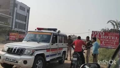 भोगांव: बेवर क्षेत्र में बाइक चोरी के शक में एक युवक को पकड़कर पुलिस के हवाले किया गया