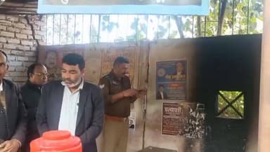 तिर्वा: तिर्वा तहसील में अधिवक्ताओं के चेंबर में अराजक तत्वों ने लगाई आग, अधिवक्ताओं में रोष